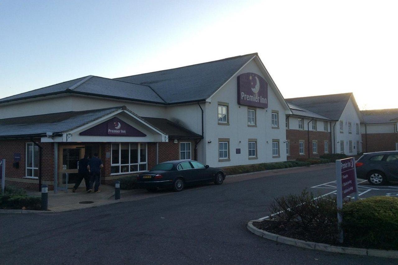 Premier Inn Peterborough North Dış mekan fotoğraf