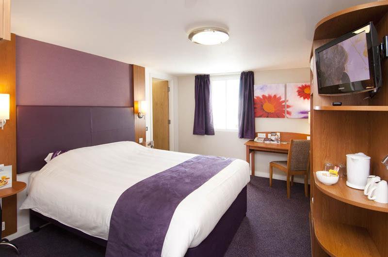 Premier Inn Peterborough North Dış mekan fotoğraf